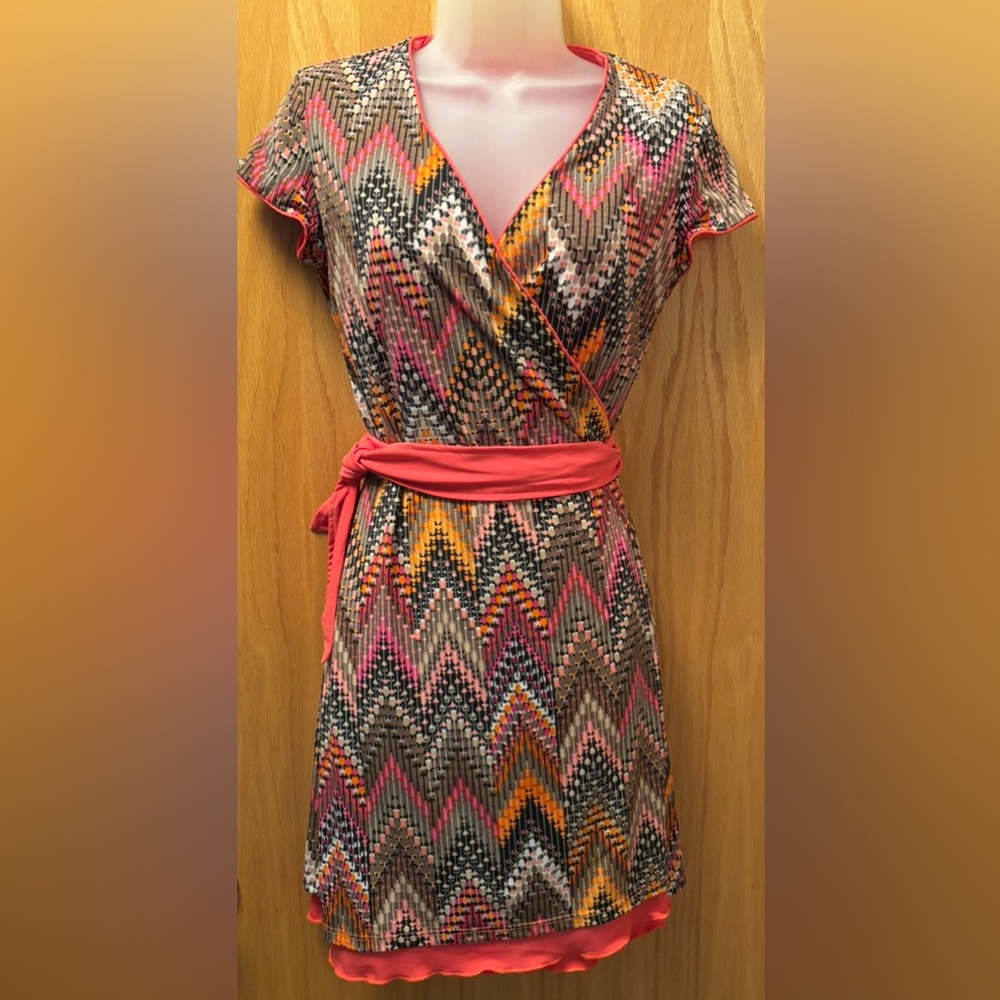 TravelSmith Samantha Brown Reversible Wrap Dress Vibrant Chevron